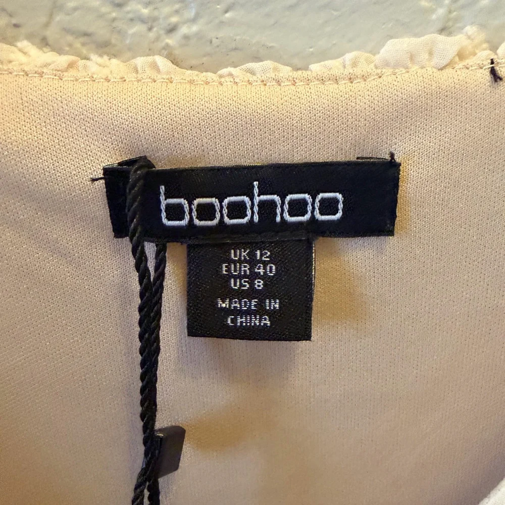 Boohoo Cream Swiss Dot Maxi Dress NWT Size 8 Smock Flowy Cottagecore - Picture 3 of 7